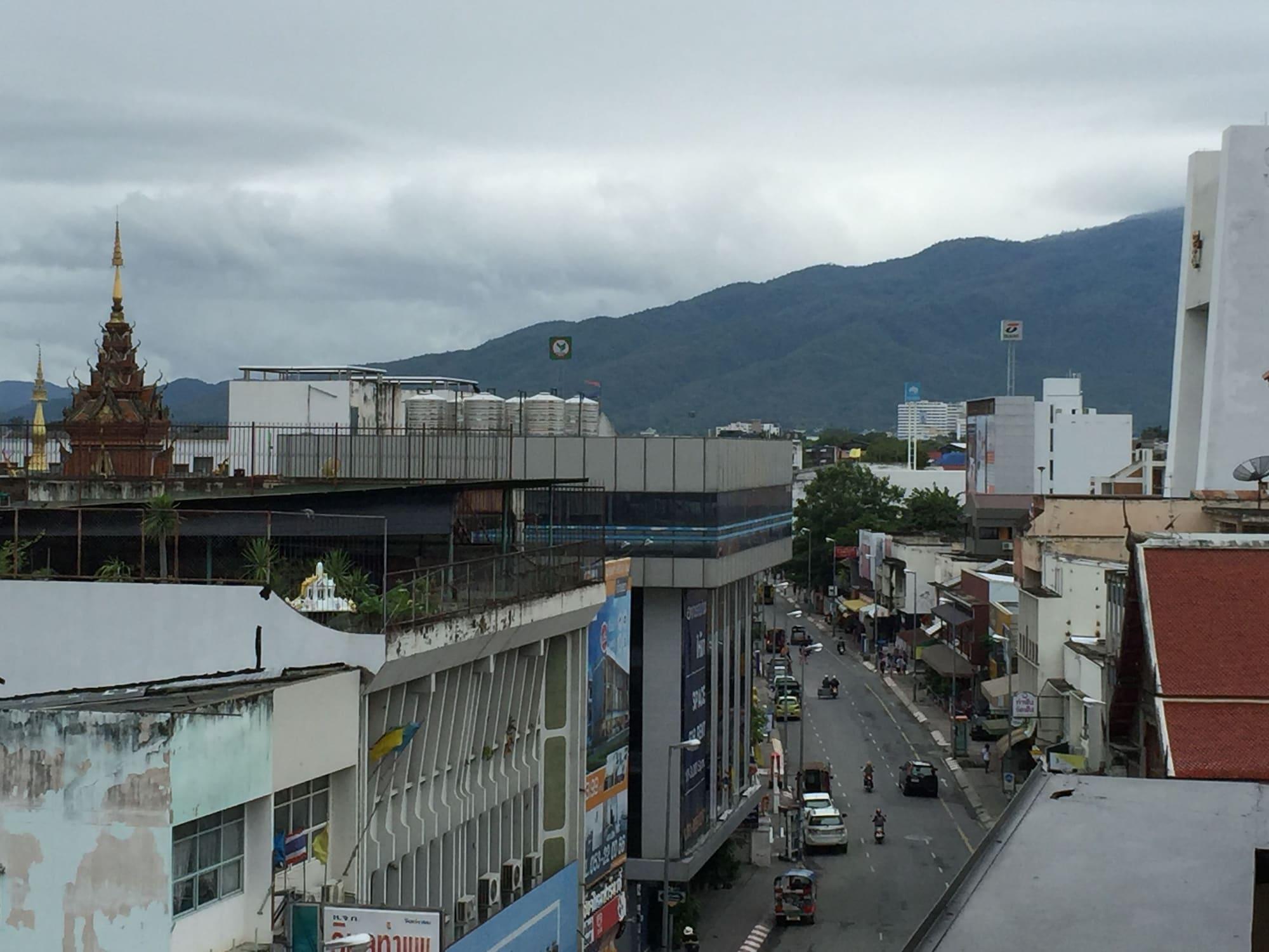 Hotel Navinda Chiangmai Chiang Mai Exterior foto